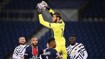 Manchester United&#039;s Spanish goalkeeper David de Gea catches the ball  during the UEFA Europa League Group H first-leg football match between Paris Saint-Germain (PSG) and Manchester United at the Parc des Princes stadium in Paris on October 20, 2020.