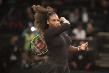 La reina actual del tenis. Es la máxima ganadora de títulos de Grand Slam, con 23, superando por uno a la alemana Steffi Graf. Llegó a ser la número uno del mundo por 300 semanas, aunque fue desbancada por la germana Angelique Kerber en septiembre del 2016. Después de su embarazo y de dar a luz a su bebé Alexis Olympia, regresará a las canchas de tenis precisamente hoy en Indian Wells.