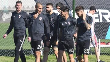 El Mu&ntilde;eco Gallardo utiliz&oacute; en el &uacute;ltimo entrenamiento el colombiano en el once que se medir&aacute; a Gremio; Nacho Fern&aacute;ndez quedar&iacute;a en el banco de suplentes.