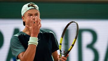 PARIS, FRANCE - June 1: Holger Rune of Denmark plays against Casper Ruud of Norway (not seen) in the menâs quarterfinal match during the French Open tennis tournament, Roland âGarros in Paris, France on June 1 2022. (Photo by Mine Kasapoglu/Anadolu Agency via Getty Images)