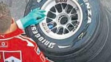 <b>DUDAS. </b>El asunto de los neumáticos sigue creando polémica.