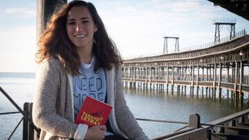 La internacional Sara Serrat presenta su libro 'Parando letras'