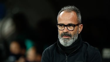Alvaro Cervera, coach of Cadiz, looks on during the Spanish League, La Liga Santander, football match played between Real Madrid and Cadiz CF at Santiago Bernabeu stadium on December 19, 2021, in Madrid, Spain.
AFP7
19/12/2021 ONLY FOR USE IN SPAIN