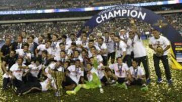 La Selecci&oacute;n Mexicana celebra luego de ganar la Copa Oro 2015.