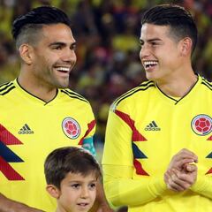 Uniformes y árbitros del partido Colombia-Egipto