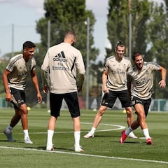 Hazard trabaja sin problemas junto al resto de sus compañeros