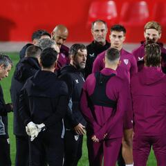 Quique debuta “sin miedo” en una final para Granada y Sevilla