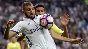 Benzema, durante un partido contra el Villarreal.