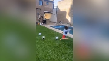 Se mofa de su hijo y lo que hace le sorprende a él y a 1M de personas: camino de uno de los virales del año