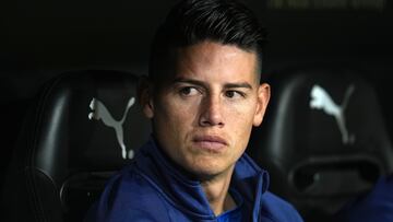 VALENCIA, SPAIN - DECEMBER 07: James Rodriguez of Rayo Vallecano looks on prior to the LaLiga match between Valencia CF and Rayo Vallecano at Estadio Mestalla on December 07, 2024 in Valencia, Spain. (Photo by Aitor Alcalde/Getty Images)
