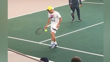 Podría hasta jugar al fútbol: el espectáculo de Schwartzman y los toques a una pelota de tenis