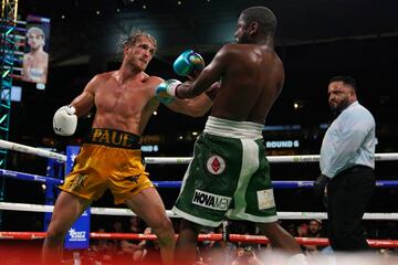 La pelea entre Mayweather y Logan Paul en imágenes