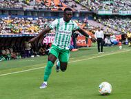 MEDELLIN, COLOMBIA - AUGUST 31: Marino Hinestroza of Atletico Nacional runs with the ball during a BetPlay DIMAYOR match between Atletico Nacional and Envigado at Estadio Atanasio Girardot on August 31, 2025 in Medellin, Colombia. (Photo by Camila Ortega/Eurasia Sport Images/Getty Images)