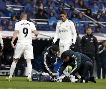 Modric receives medical attention