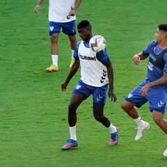 La maldición de los centrales azota a Moussa