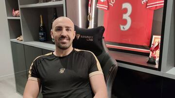 José Enrique, ex del Liverpool, se lanza al 'coaching' tras superar el cáncer