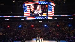 Fergie, durante la ceremonia del himno.