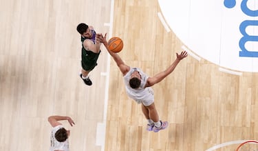 El Unicaja congela al UCAM Murcia