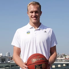 Luke Sikma: "En Berlín echo de menos la paella y el jamón"