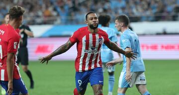 El '9' del Atleti celebra su tanto al Manchester City.