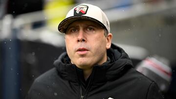 CHICAGO, ILLINOIS - DECEMBER 31: Head coach Arthur Smith of the Atlanta Falcons looks on prior to a game against the Chicago Bears at Soldier Field on December 31, 2023 in Chicago, Illinois. Quinn Harris/Getty Images/AFP (Photo by Quinn Harris / GETTY IMAGES NORTH AMERICA / Getty Images via AFP)