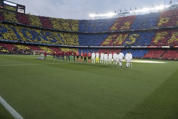 Teams line up.