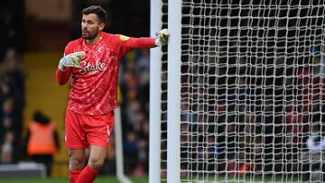 Watford's English goalkeeper Ben Foster reacts during the English Premier League football match between Watford and Brighton and Hove Albion at Vicarage Road Stadium in Watford, south-east England, on February 12, 2022. (Photo by Glyn KIRK / AFP) / RESTRICTED TO EDITORIAL USE. No use with unauthorized audio, video, data, fixture lists, club/league logos or 'live' services. Online in-match use limited to 120 images. An additional 40 images may be used in extra time. No video emulation. Social media in-match use limited to 120 images. An additional 40 images may be used in extra time. No use in betting publications, games or single club/league/player publications. / 