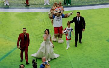 Robbie Williams, Aida Garifullina, Ronaldo y Zabivaka, la mascota del Munduial
