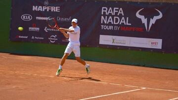 Imagen de un participante durante la pasada edici&oacute;n de Rafa Nadal Tour by Mapfre.