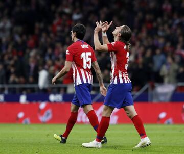 Gol 2-0 de Filipe Luis