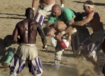 Partido del equipo blanco contra el verde.