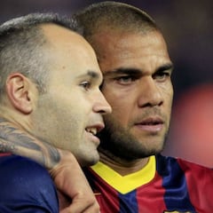 El emotivo regalo de Iniesta a Dani Alves para darle ánimos en Tokyo