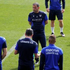 Calleja: “Conozco a Escribá y él nos conoce a nosotros”