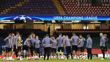 El Real Madrid, ayer, entren&aacute;ndose en el esccenario de la final