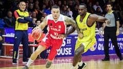 Chile cae ante Colombia, pero queda cerca de la clasificación