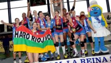 Las chicas del Haro Rioja celebran el t&iacute;tulo de la Copa de la Reina logrado el 10 de febrero.