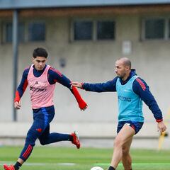 Mensaje de Marcelo Díaz al último cortado de la U: “Pasa por una situación compleja”