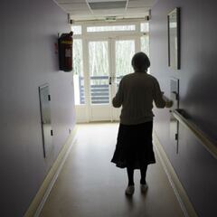 Un estudio señala que dormir muy poco en edades medianas puede aumentar el riesgo de demencia