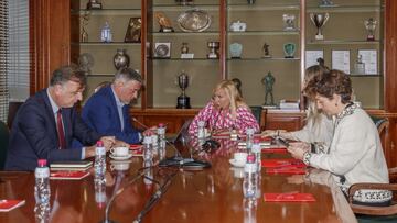 Primera toma de contacto entre la RFEF y la LPFF