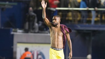 Bakambu ya es nuevo futbolista del Beijing Guoan