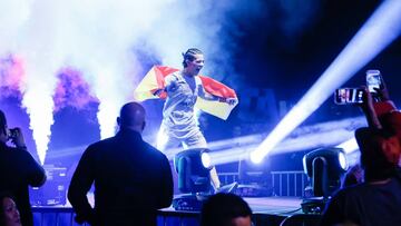 Vanesa Rico habla antes de pelear en el México vs Resto del Mundo en Tijuana.