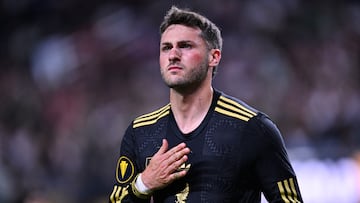 Santiago Gimenez celebrates his 1-0 goal for Mexico after VAR review it was ruled out for offside during the Group Stage - Group A match between Mexico vs Costa Rica as part of the 2025 CONCACAF Gold Cup at Allegiant Stadium, on June 22, 2025 on Las Vegas, Nevada, United States.