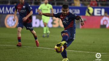 Un polémico gol de Boateng deja sin premio al Huesca