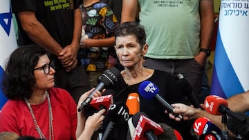 Yocheved Lifshitz, 85, an Israeli grandmother who was held hostage in Gaza, speaks to members of the press after being released by Hamas militants, at Ichilov Hospital in Tel Aviv, Israel October 24, 2023. REUTERS/Janis Laizans