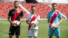 Presentaci&oacute;n de Amat, &Aacute;lvaro Garc&iacute;a y Medr&aacute;n con el Rayo.