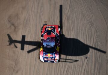 Stephane Peterhansel de Francia.