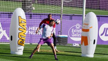 Valladolid. 10/10/2023. Entrenamiento Real Valladolid.
Pezolano y John Victor
Photogenic/Miguel Ángel Santos