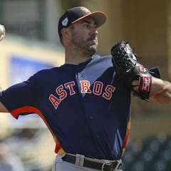 Justin Verlander firma extensión de contrato con los Astros