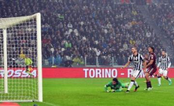 Juventus logró un agónico triunfo en el clásico sobre Torino.