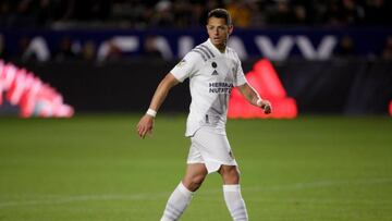 El futbolista de Atlanta United encendi&oacute; la pol&eacute;mica al asegurar que Javier Hern&aacute;ndez &ldquo;se sienta en la misma mesa&rdquo; que sus dos compatriotas.